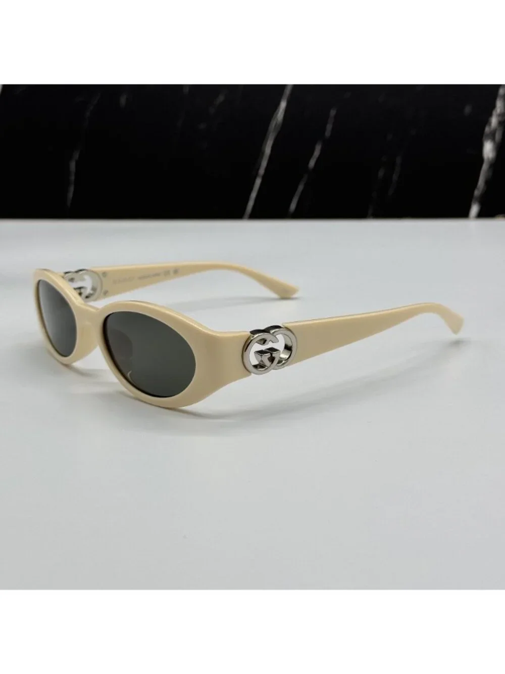 New Gucci Ivory Gray Women Oval Sunglasses GG1662SA 004